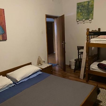 Hostel-Sezanalokev B&B Екстериор снимка
