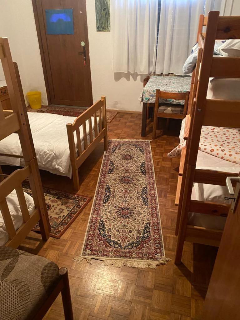 Hostel-Sezanalokev B&B Екстериор снимка