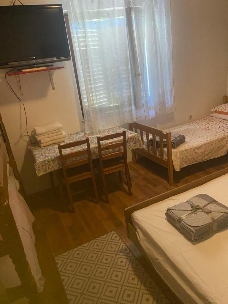 Hostel-Sezanalokev B&B Екстериор снимка